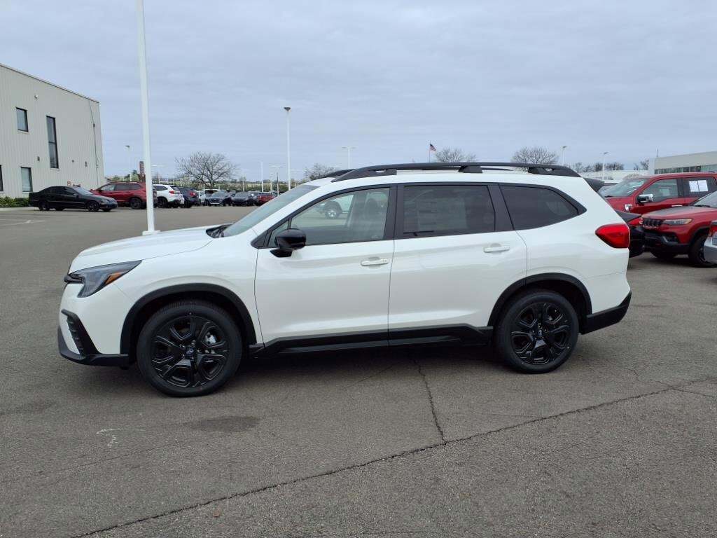 2025 Subaru Ascent Onyx Edition Touring photo 3