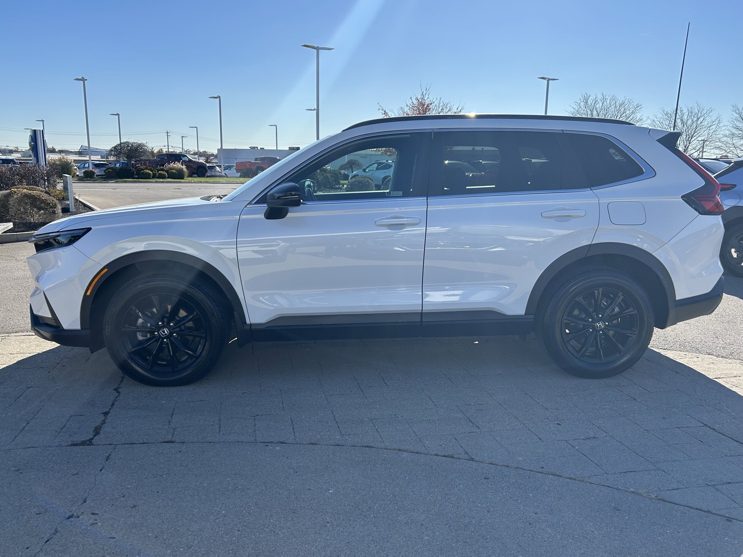 2024 Honda CR-V Hybrid Sport photo 3