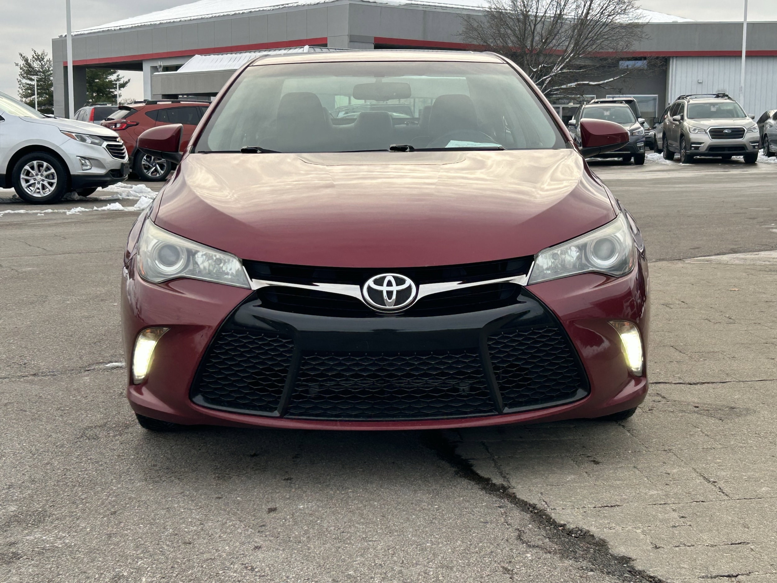 2017 Toyota Camry XSE photo 2