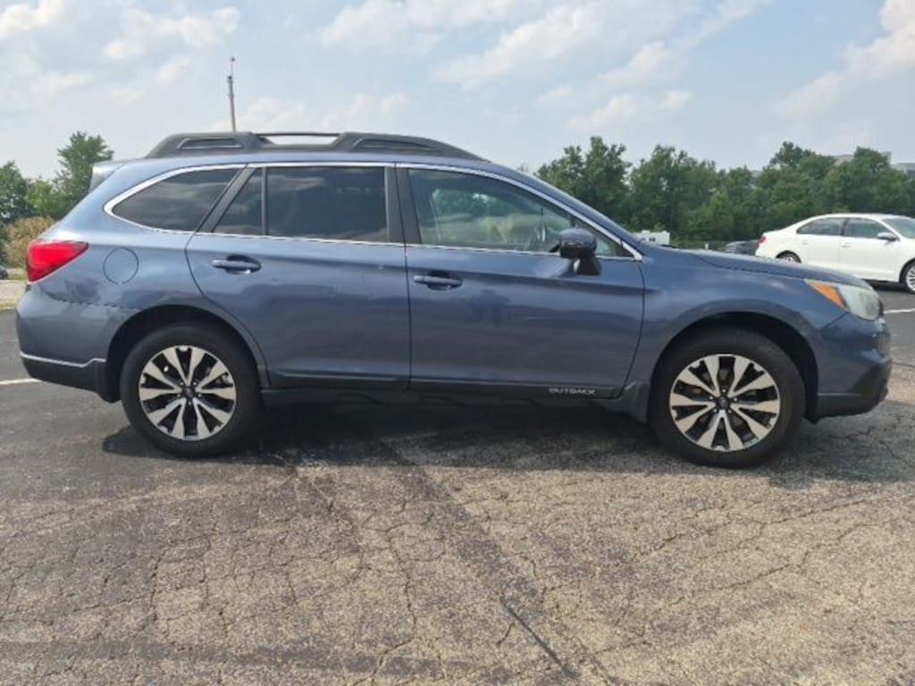 Used 2015 Subaru Outback 2.5i Limited w/Moonroof/KeylessAccess/Nav/EyeSight SUV