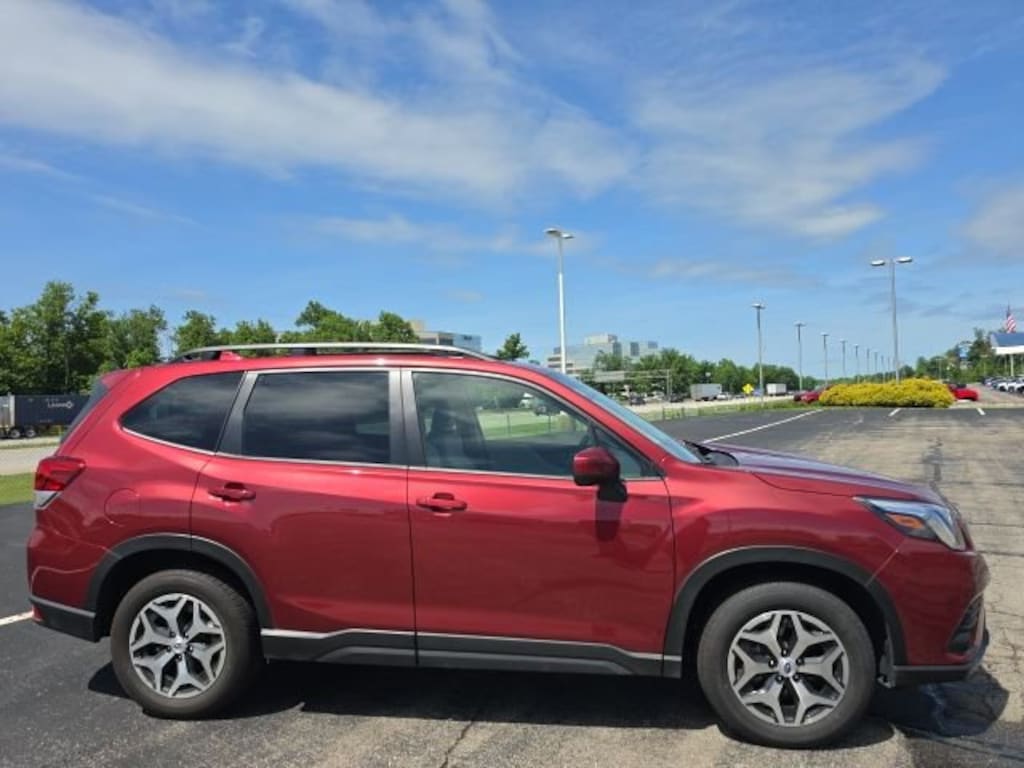 Used 2023 Subaru Forester Premium SUV