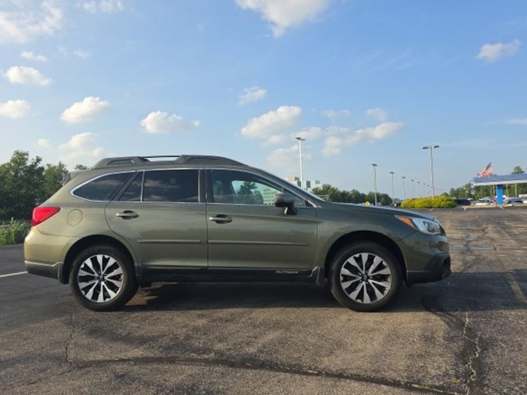 Used 2017 Subaru Outback 2.5i Limited with SUV