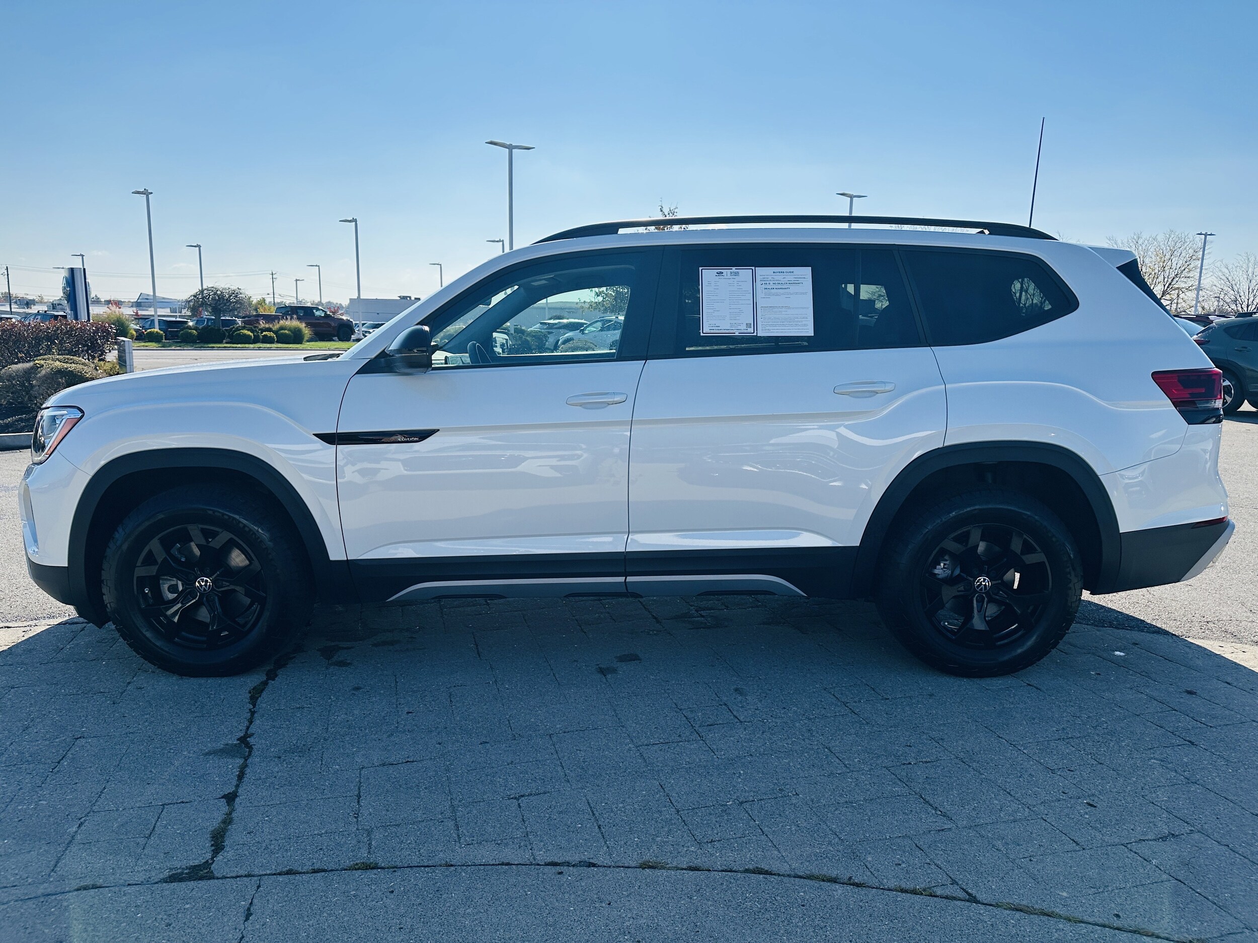 2024 Volkswagen Atlas Peak Edition SEL photo 3