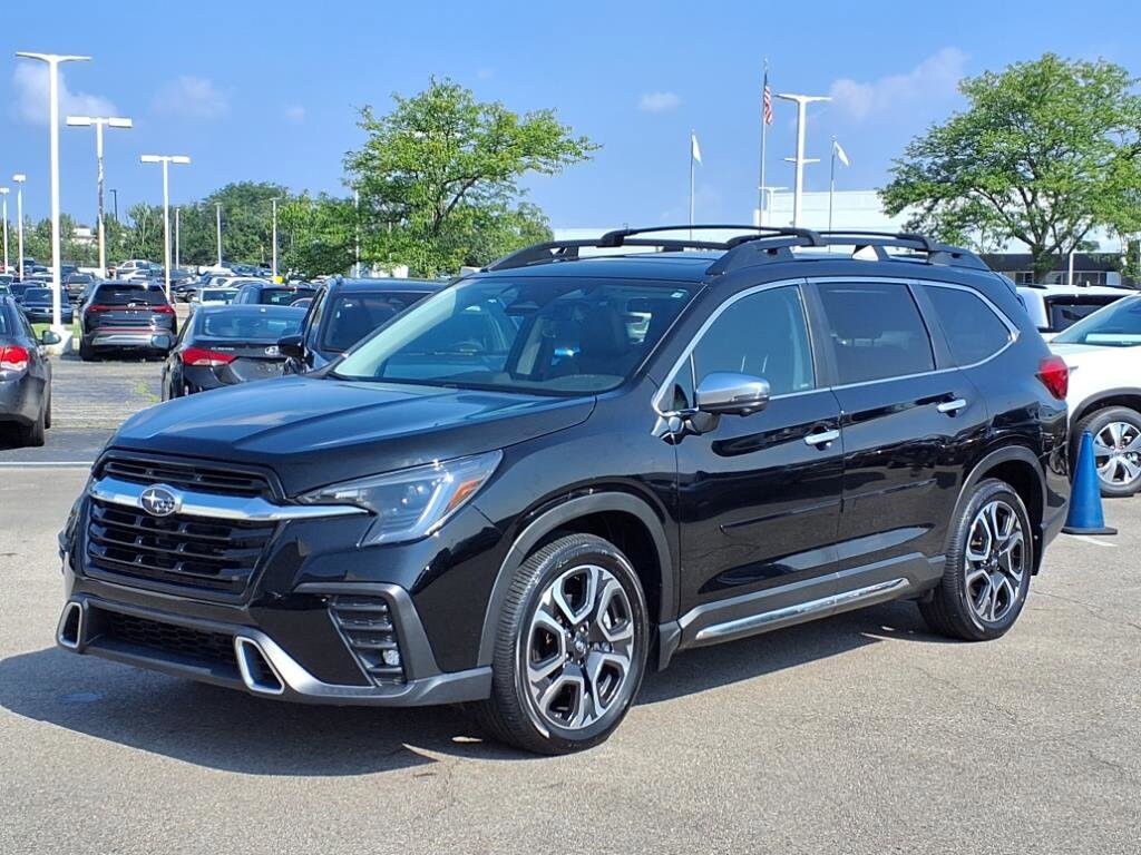 2023 Subaru Ascent Touring photo 2