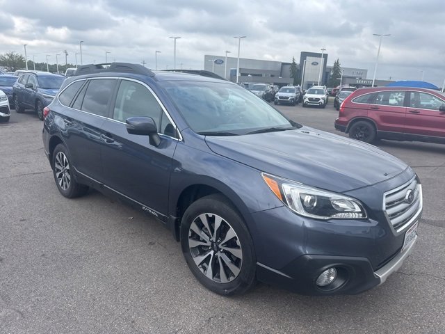 2017 Subaru Outback 3.6R Limited photo 2