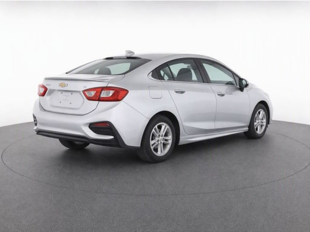 Used 2018 Chevrolet Cruze LT Manual Sedan