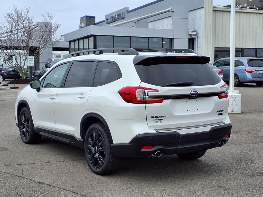 2025 Subaru Ascent Onyx Edition Touring photo 4