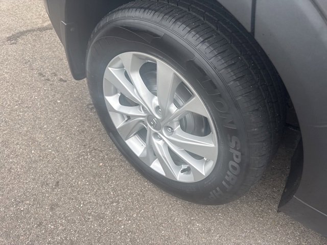 2020 Hyundai Tucson SE photo 2