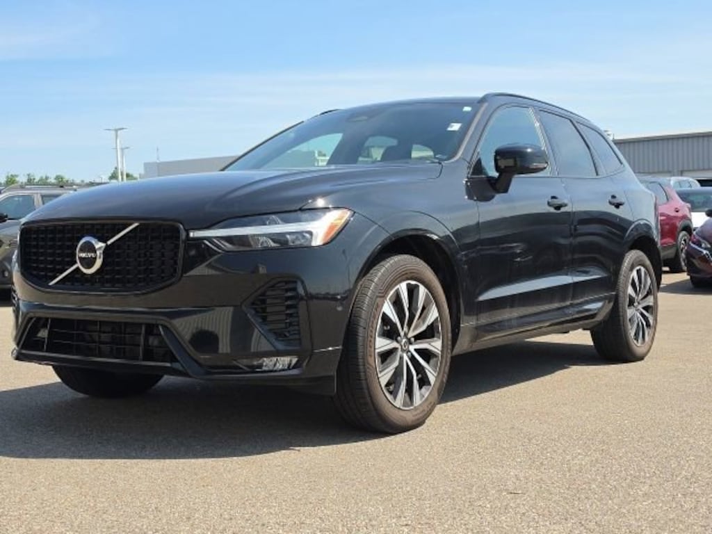 Used 2023 Volvo XC60 B5 AWD Plus Dark SUV