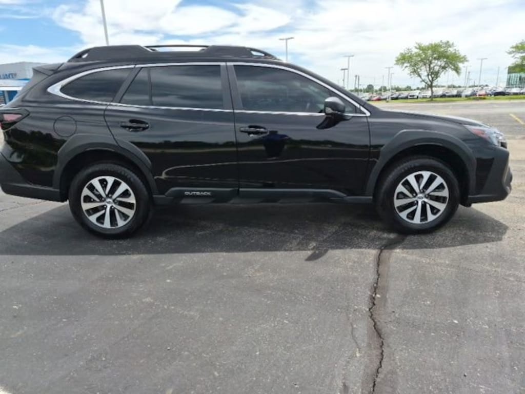 Certified 2025 Subaru Outback Base SUV