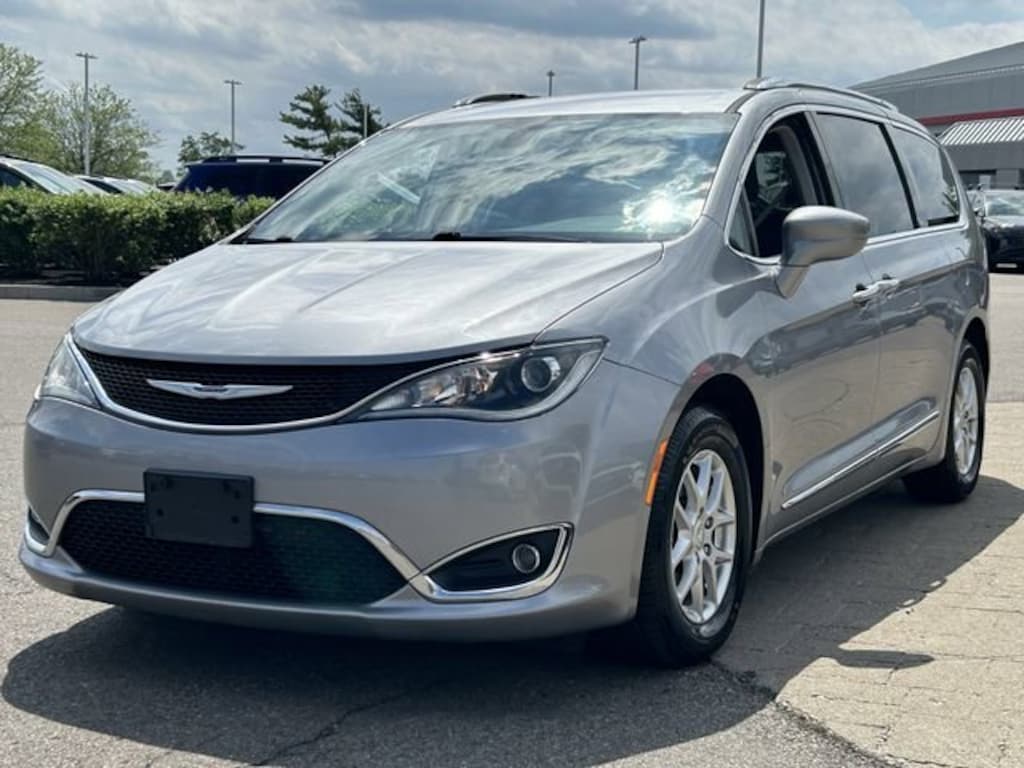 Used 2020 Chrysler Pacifica Touring L Van Passenger Van