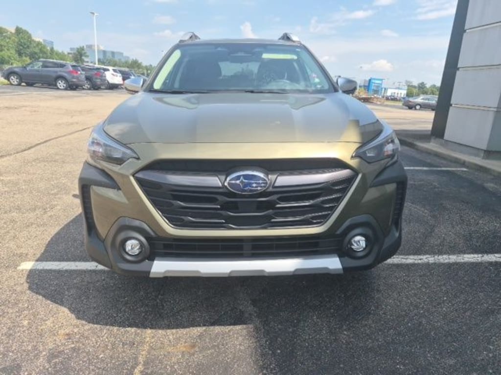 Used 2025 Subaru Outback Touring SUV