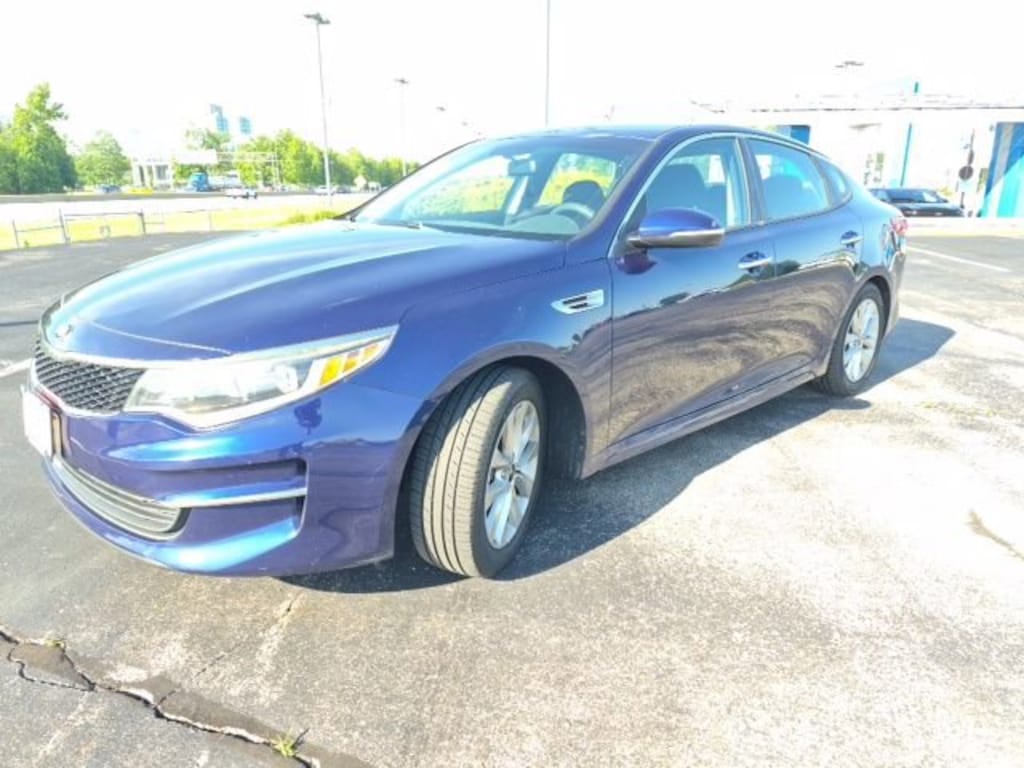 Used 2017 Kia Optima LX Sedan