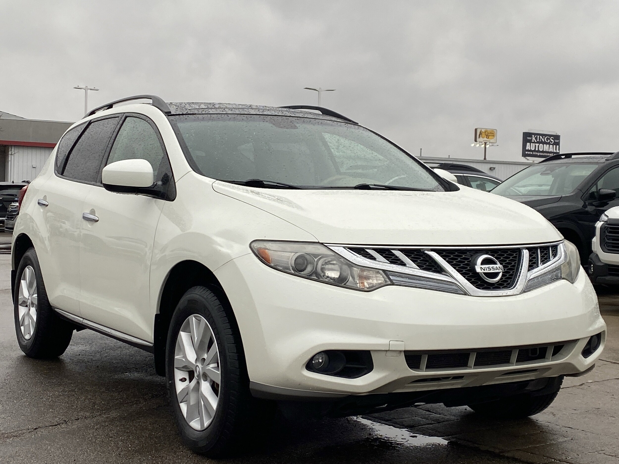 2011 Nissan Murano SL photo 2