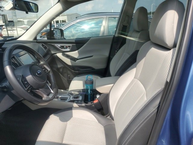 2022 Subaru Forester Premium photo 2