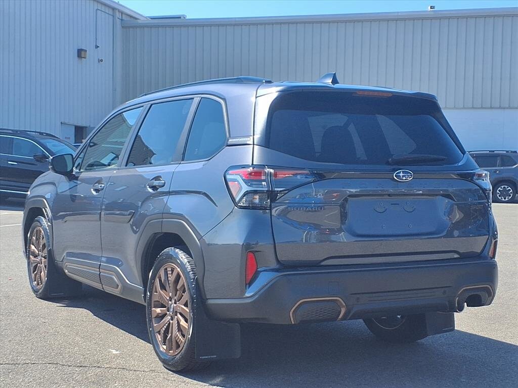 2025 Subaru Forester Sport photo 3