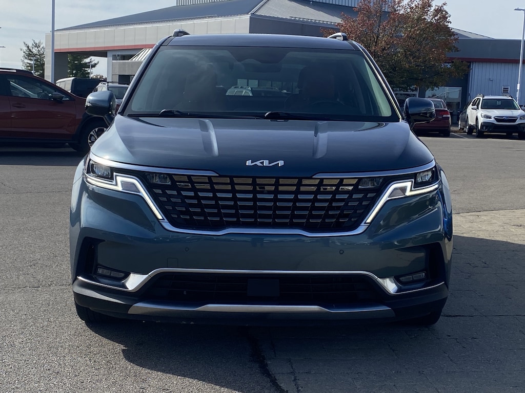 Used 2022 Kia Carnival SX MPV