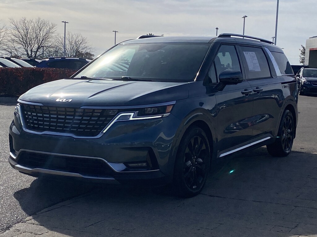 Used 2022 Kia Carnival SX MPV