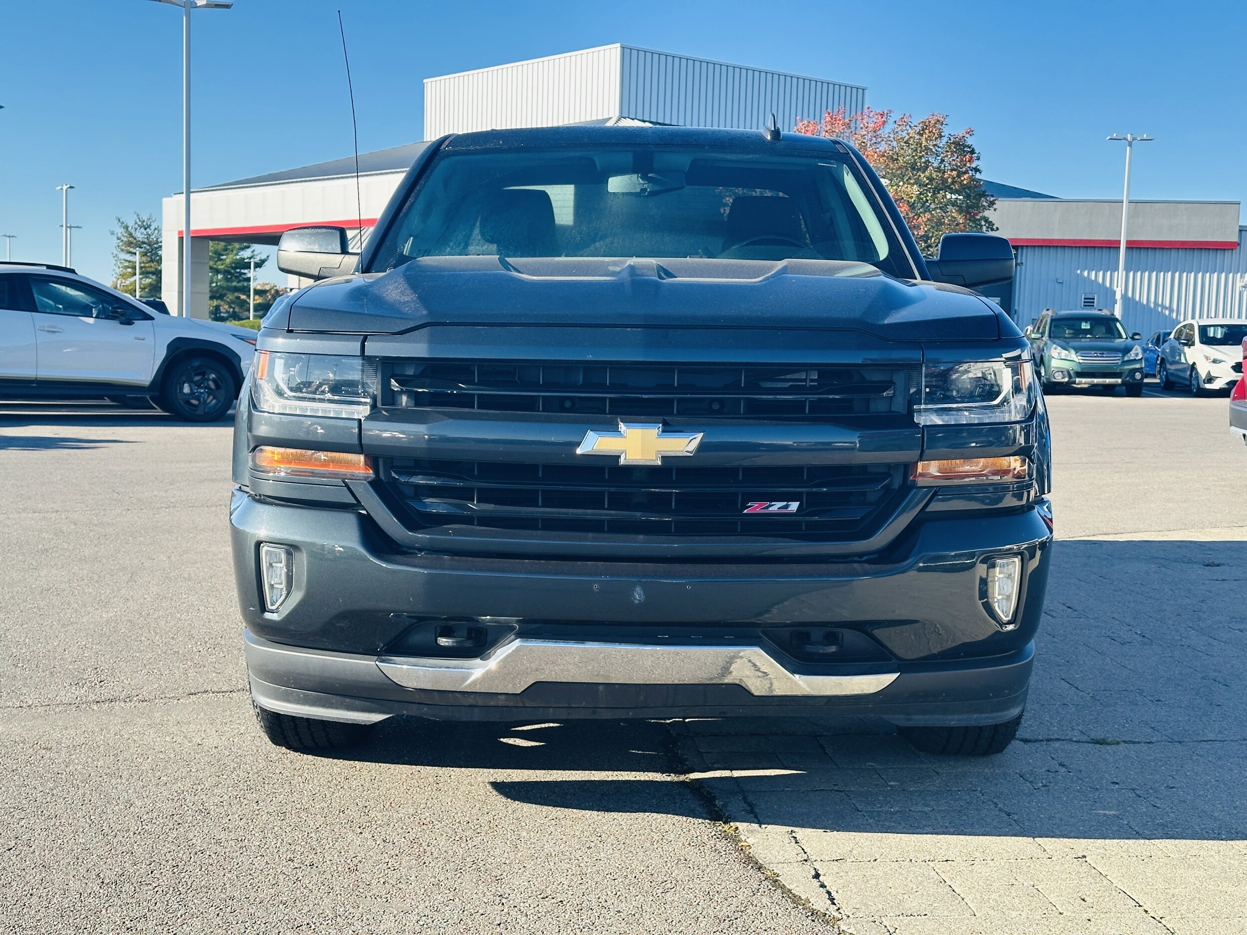 2018 Chevrolet Silverado 1500 photo 2