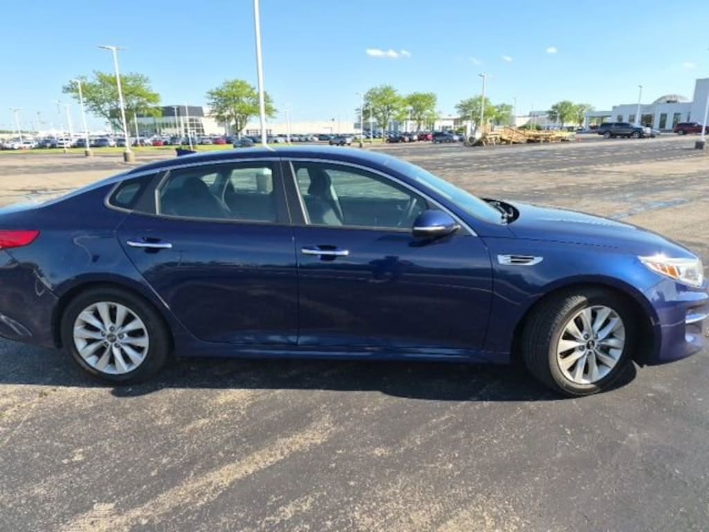 Used 2017 Kia Optima LX Sedan