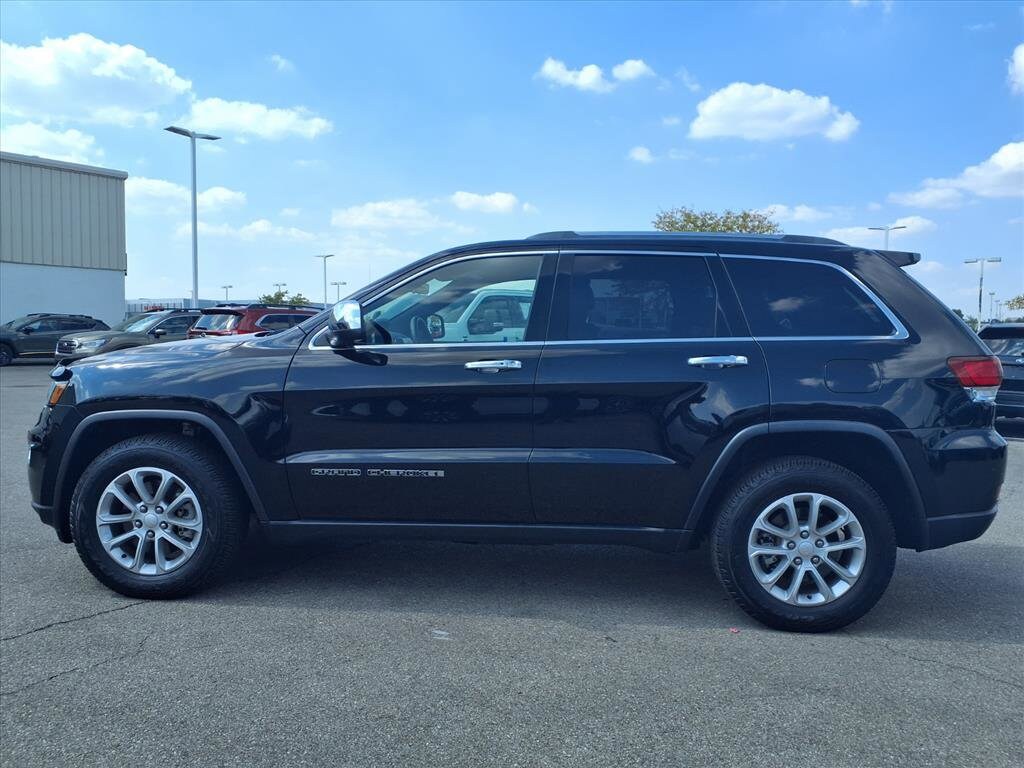 2021 Jeep Grand Cherokee Laredo X photo 3