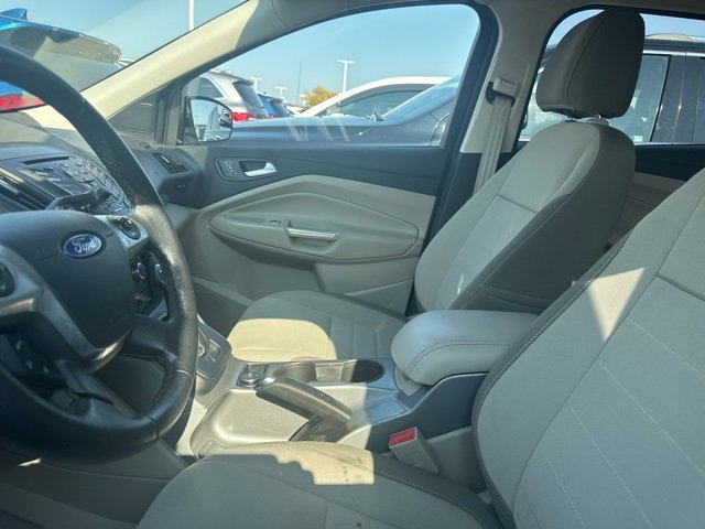 2015 Ford Escape SE photo 2