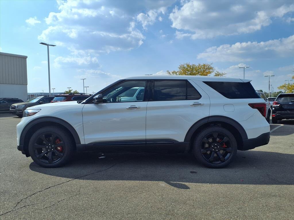 2021 Ford Explorer ST photo 3