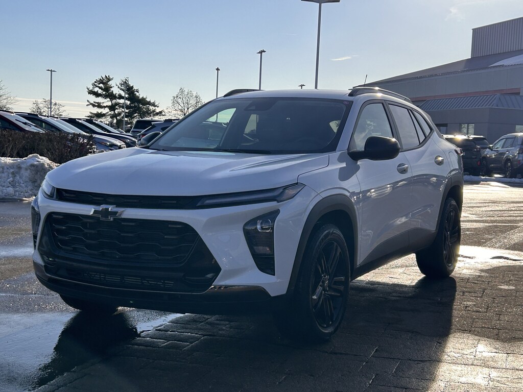 Used 2025 Chevrolet Trax ACTIV SUV