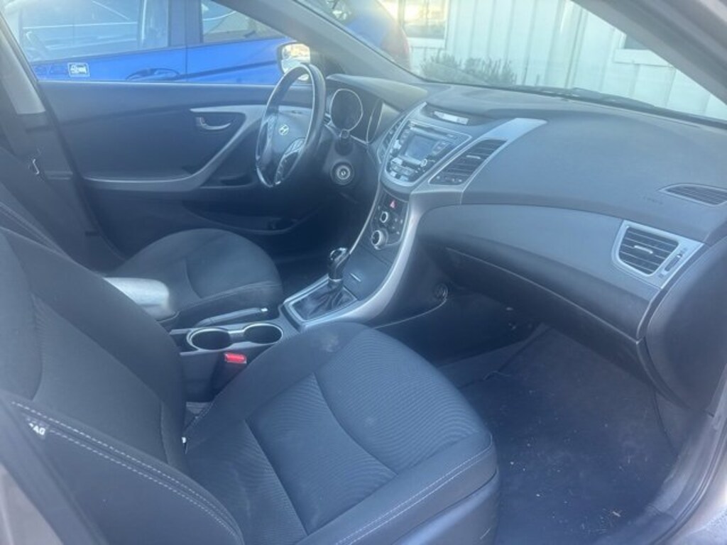 Used 2015 Hyundai Elantra SE Sedan