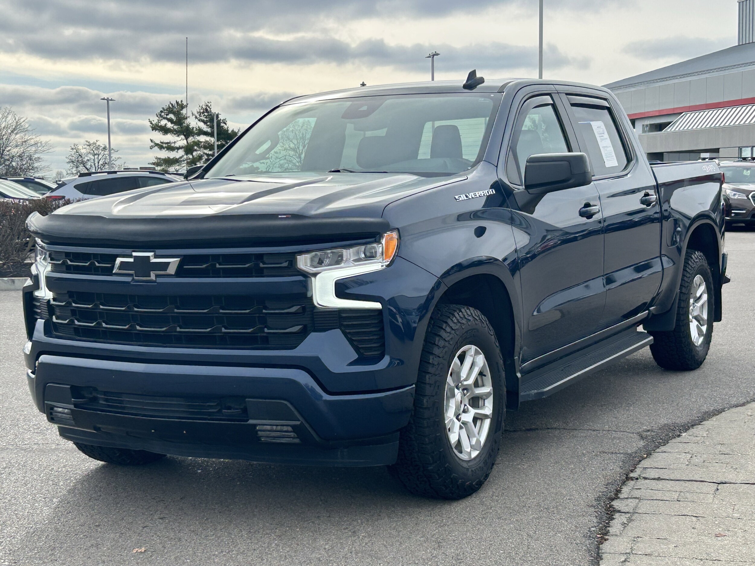 2022 Chevrolet Silverado 1500 RST photo 3