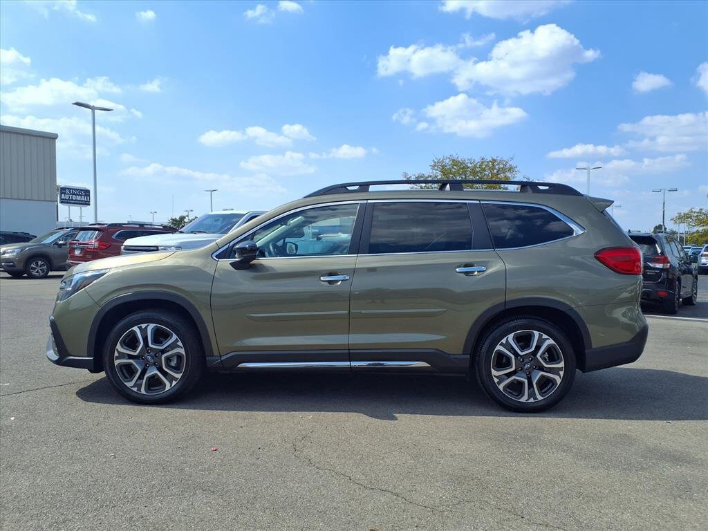 2024 Subaru Ascent Touring photo 3