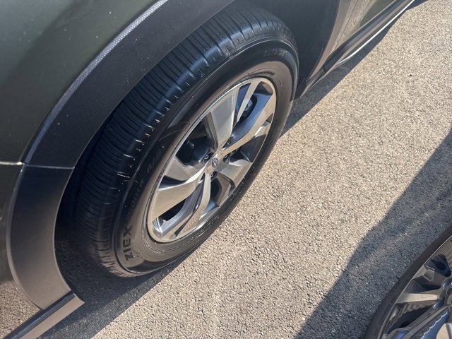 2024 Subaru Ascent Premium photo 2