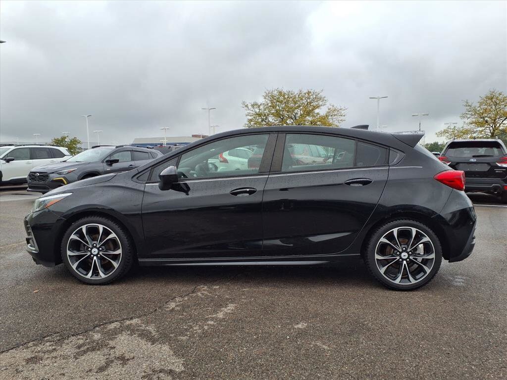 2019 Chevrolet Cruze Premier photo 3