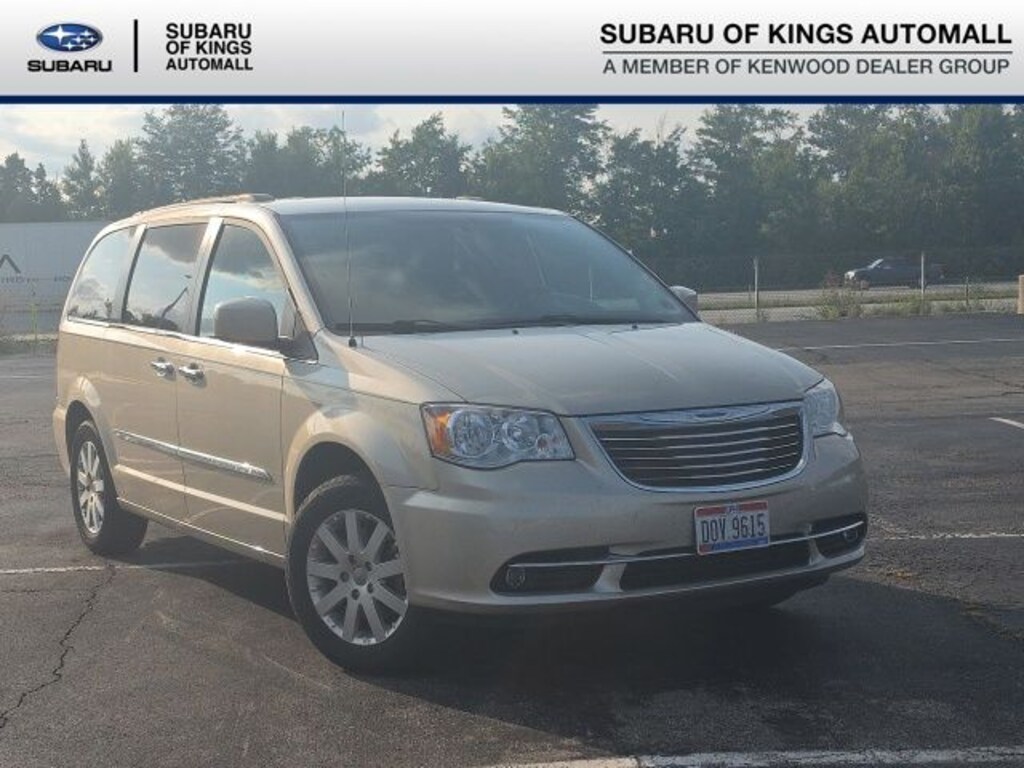 Used 2015 Chrysler Town & Country Touring Van