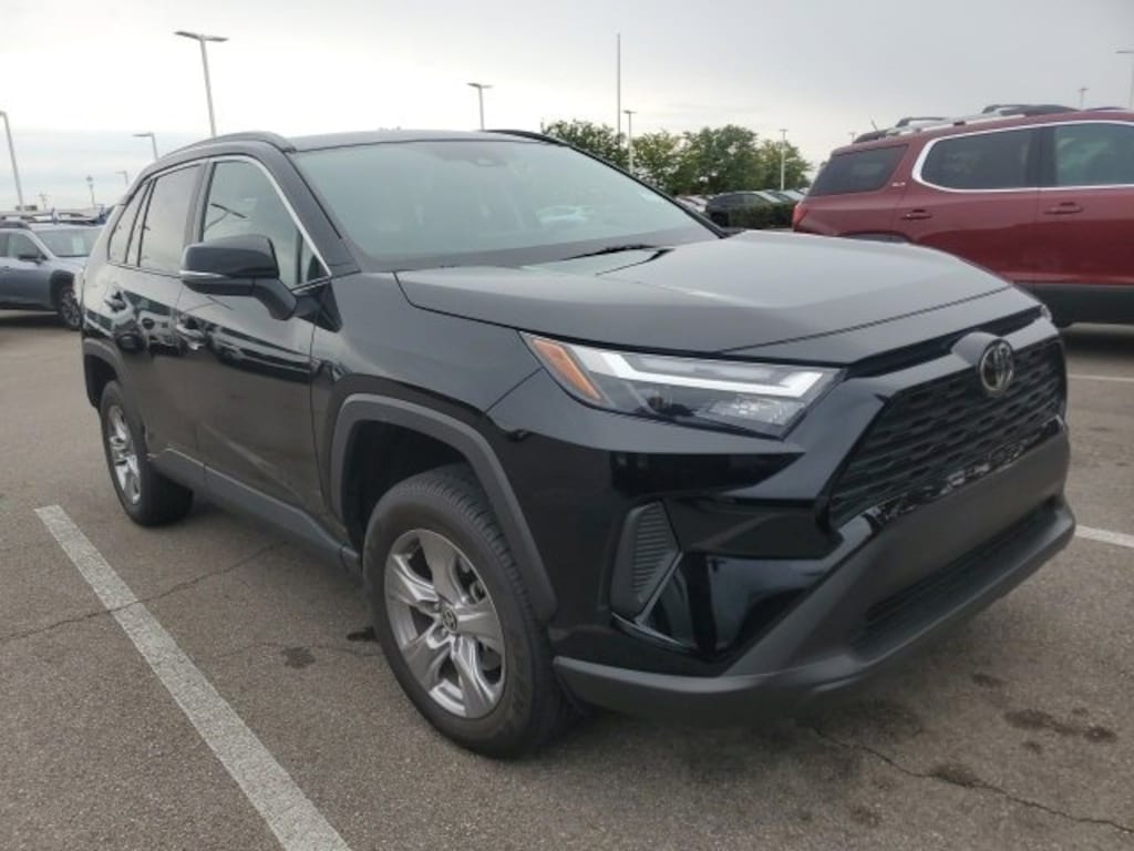 Used 2022 Toyota RAV4 XLE SUV