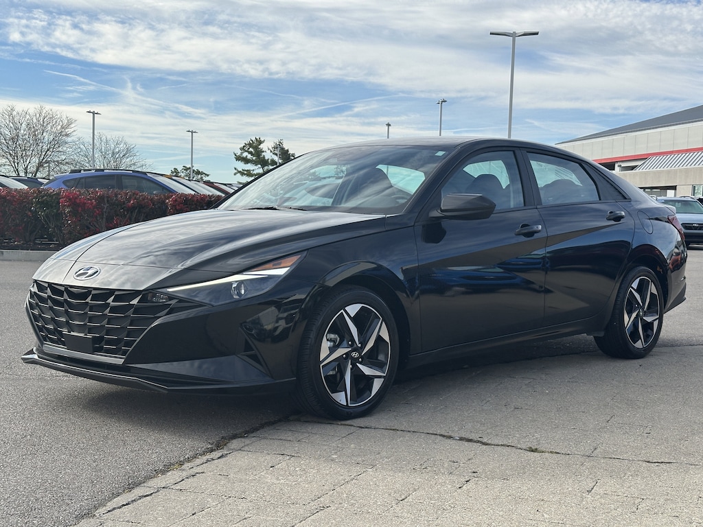 Used 2023 Hyundai Elantra SEL Sedan