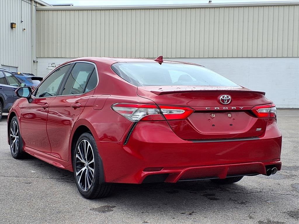 Used 2019 Toyota Camry SE Sedan