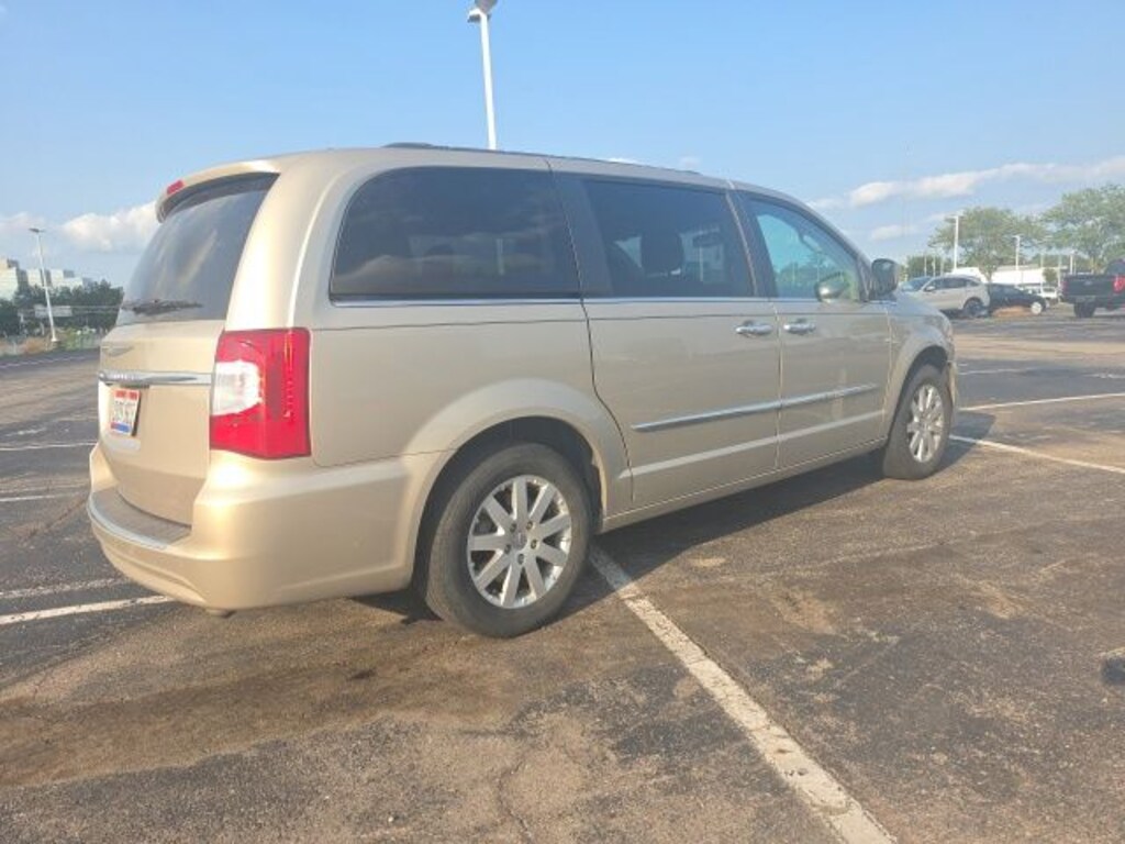 Used 2015 Chrysler Town & Country Touring Van