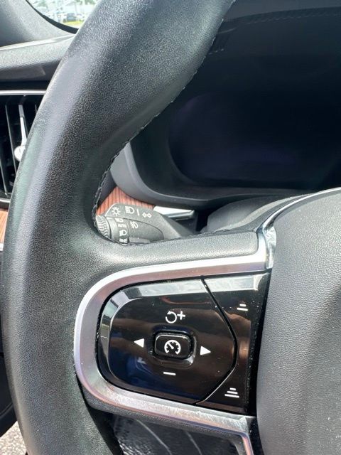 2023 Volvo XC60 Plus - Photo 16