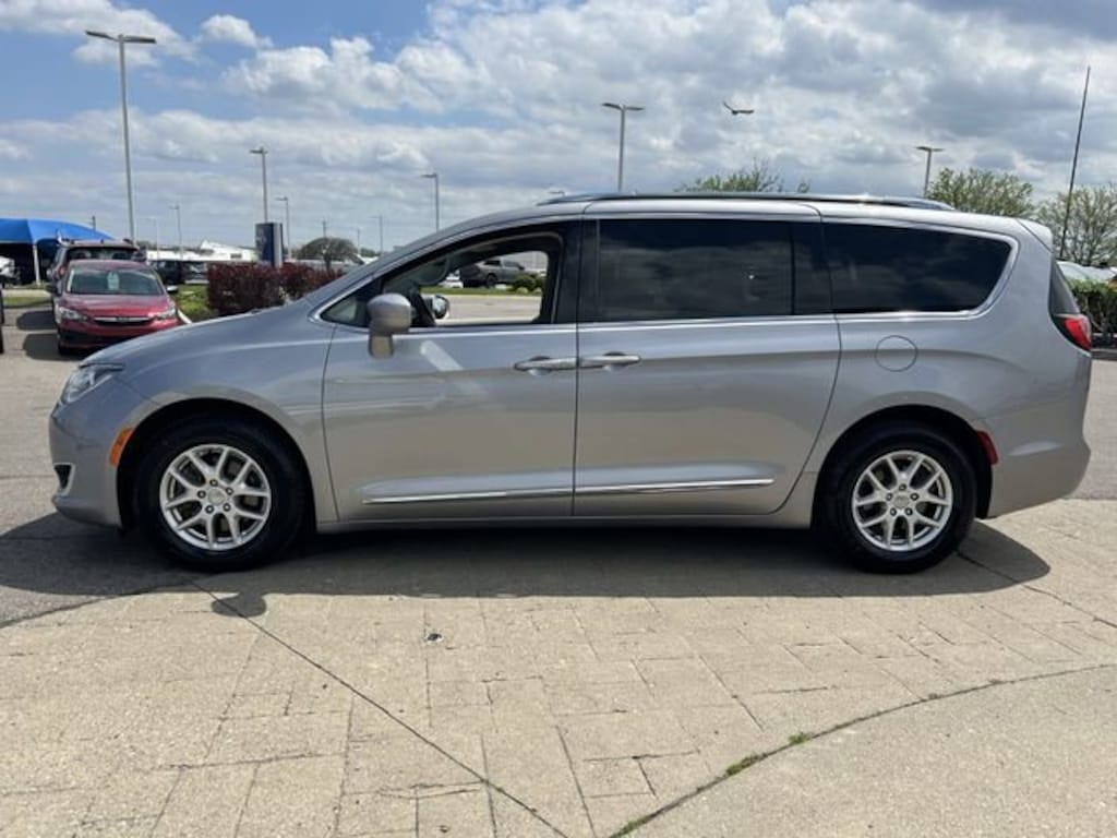Used 2020 Chrysler Pacifica Touring L Van Passenger Van