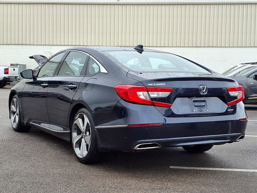 2018 Honda Accord Touring photo 4