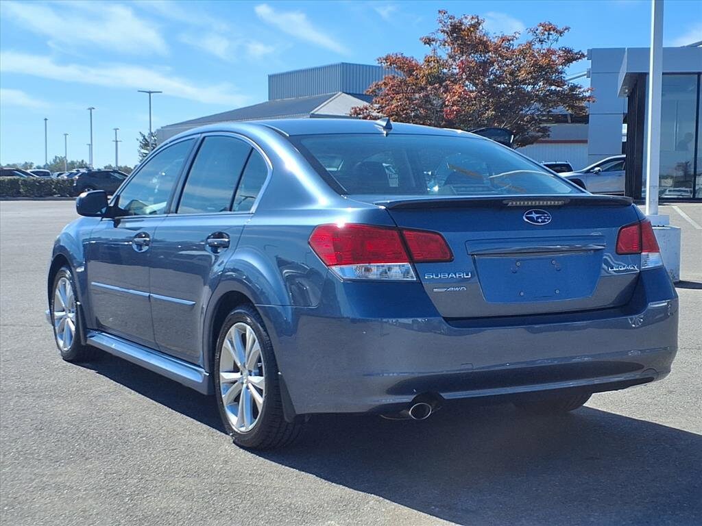 2013 Subaru Legacy 2.5i Limited photo 4