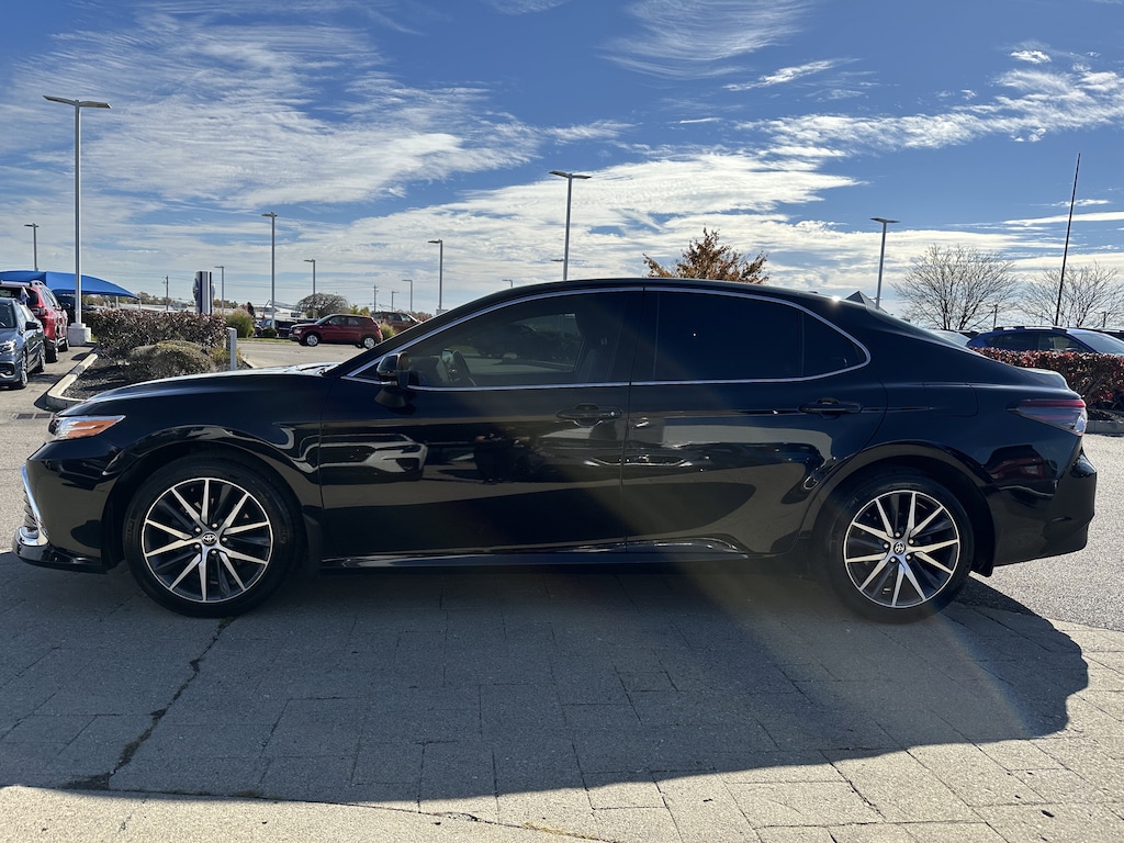 Used 2024 Toyota Camry Hybrid XLE Sedan