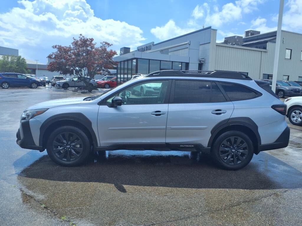 2025 Subaru Outback Onyx Edition photo 3
