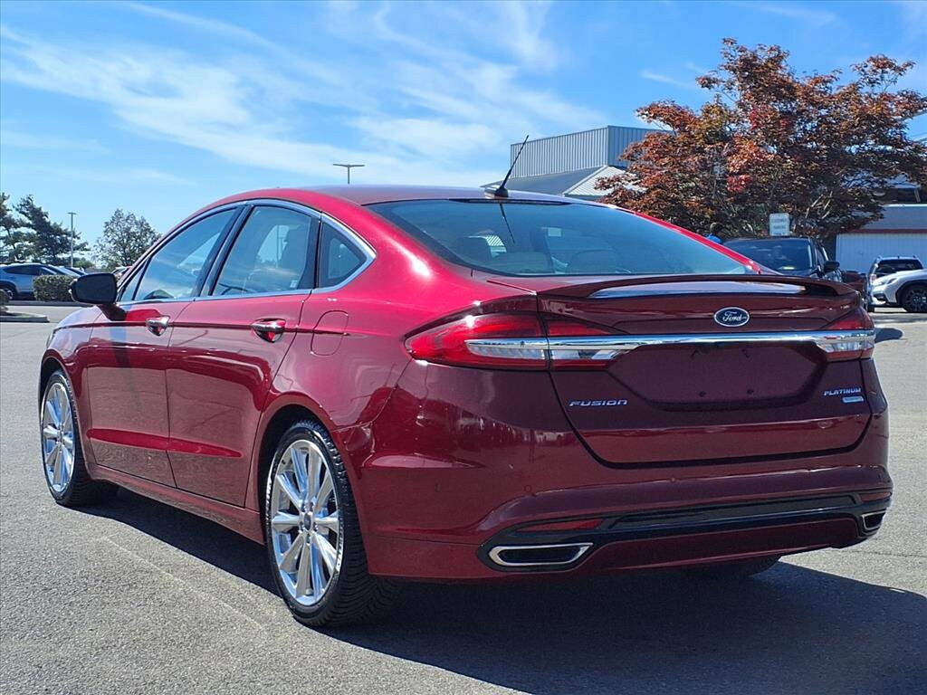 2017 Ford Fusion Platinum photo 4
