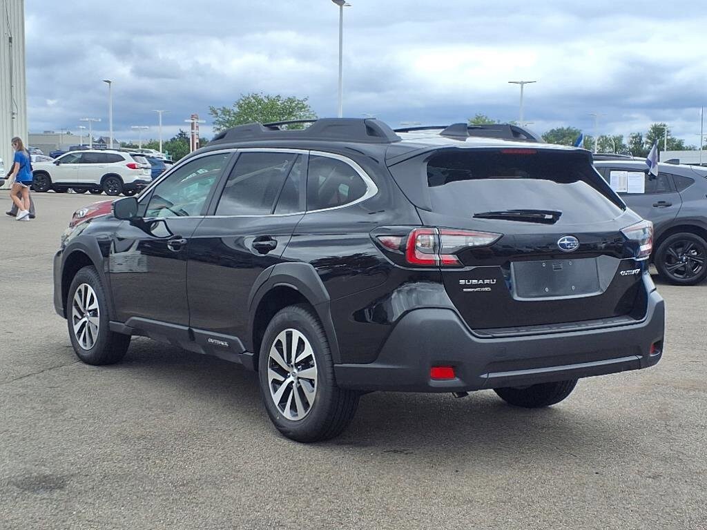 2025 Subaru Outback Premium photo 4