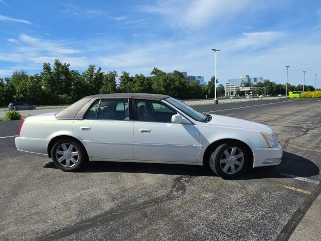 Used 2006 CADILLAC DTS Sedan