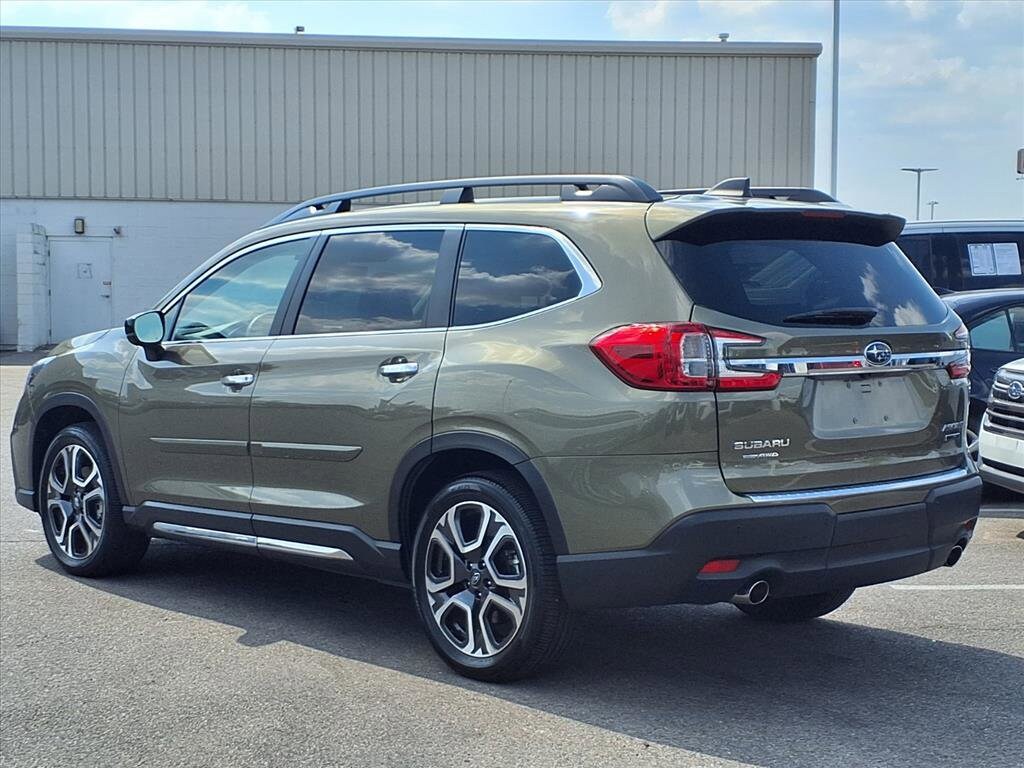 2024 Subaru Ascent Touring photo 4