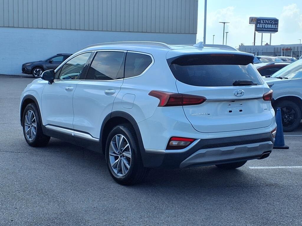 2020 Hyundai Santa Fe SEL photo 2