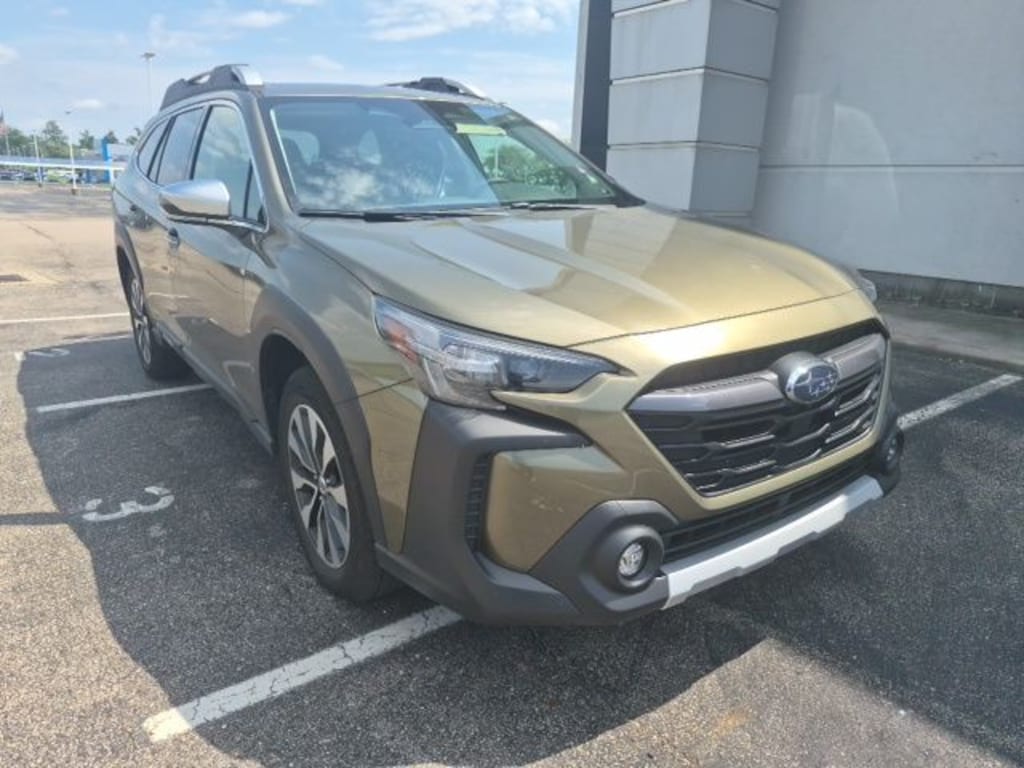 Used 2025 Subaru Outback Touring SUV
